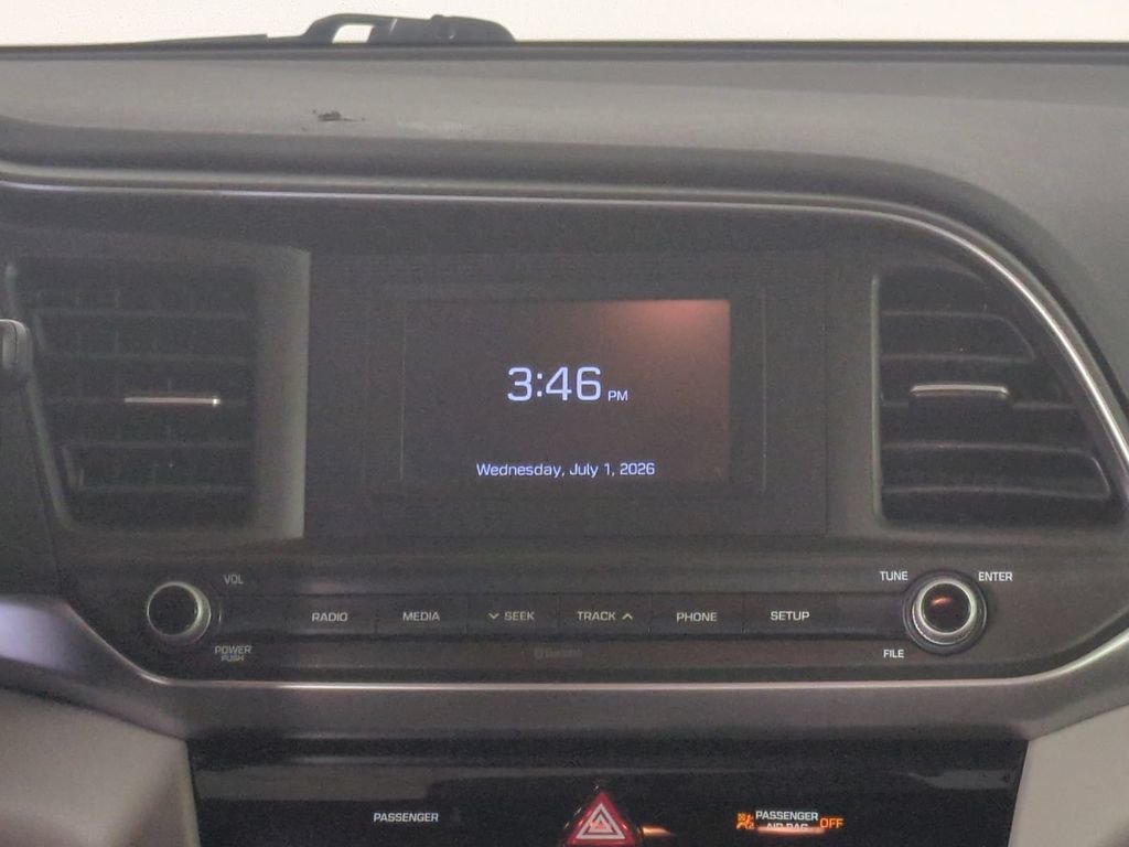 2019 Hyundai Elantra SE - Photo 18