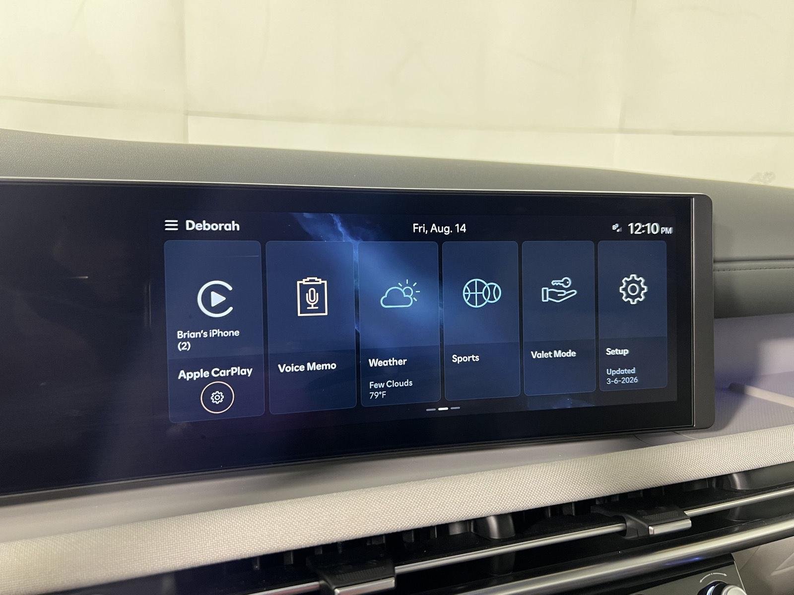 Used 2025 Phantom Black Hyundai Limited image 19