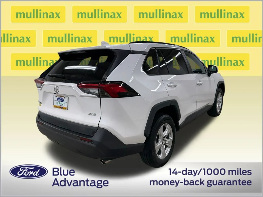 Certified Used 2019 White Toyota XLE image 3