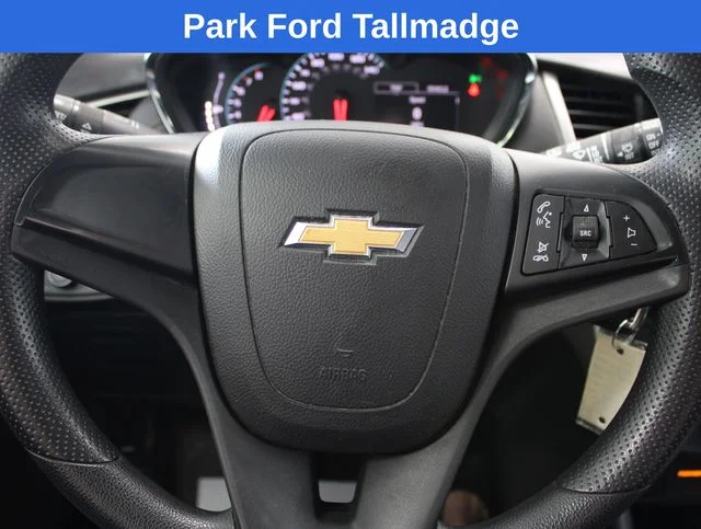 Used 2018 Summit White Chevrolet LS image 14