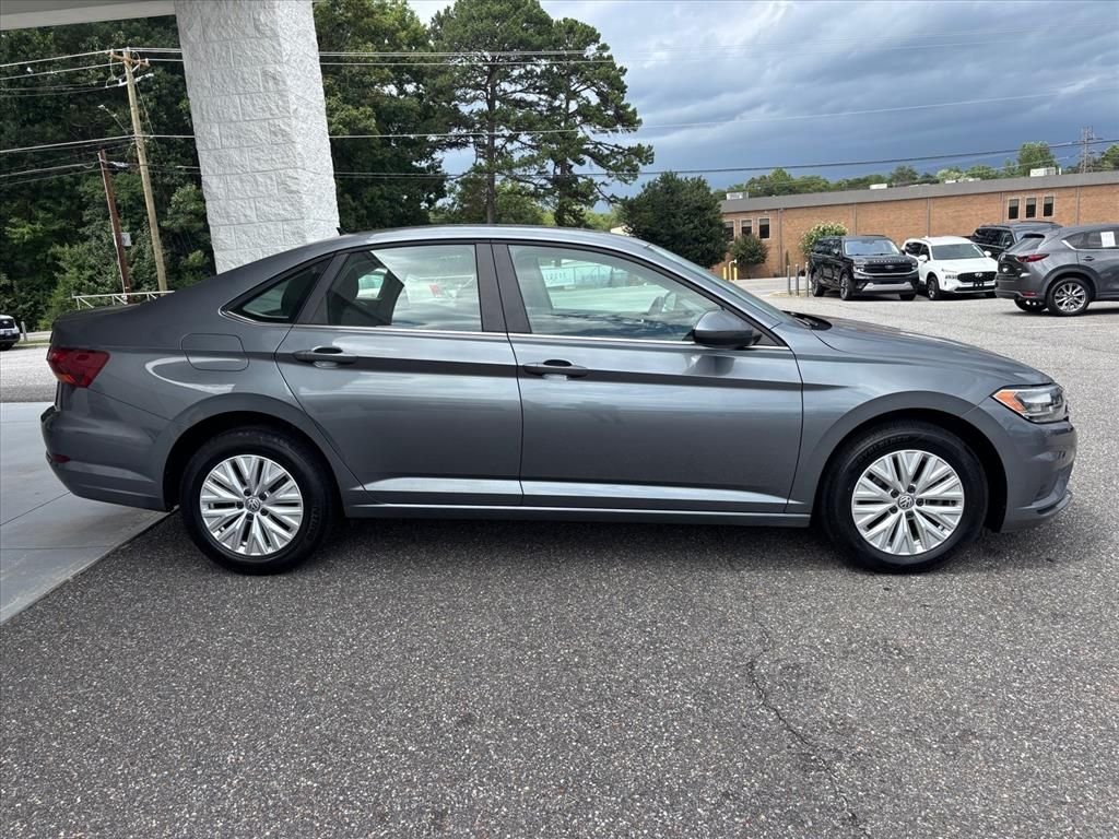 Used 2019 Platinum Gray Metallic Volkswagen 1.4T S image 20