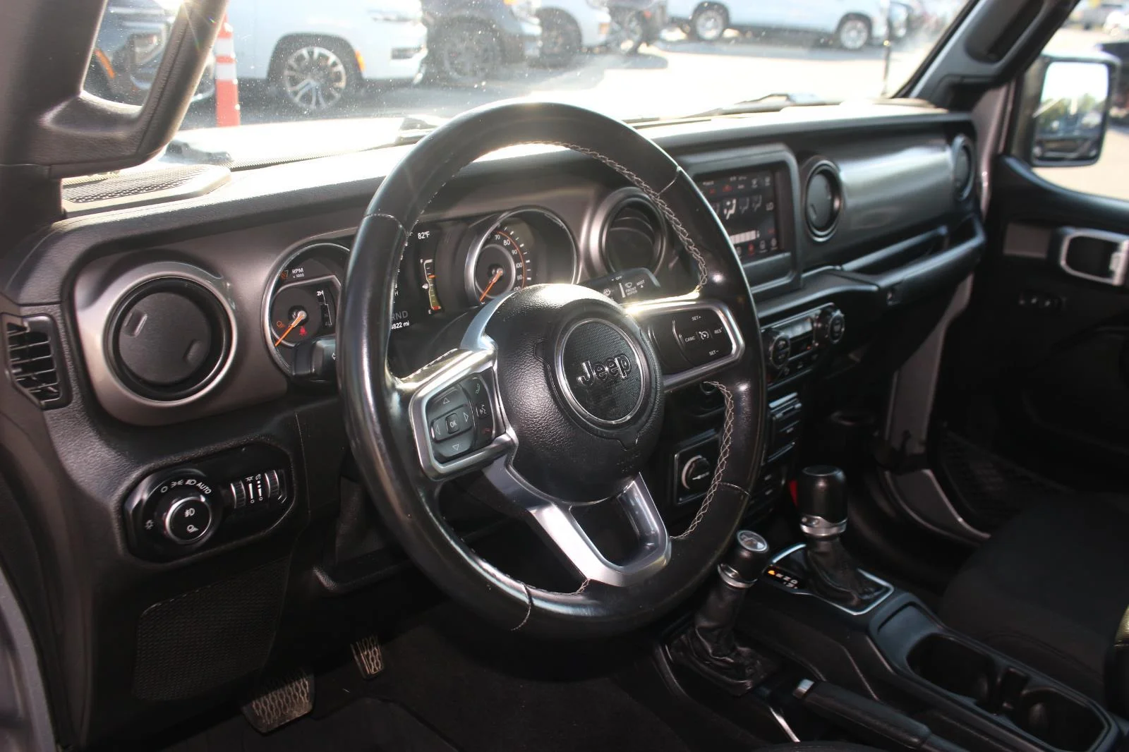 Used 2020 Silver Jeep Sport S image 16