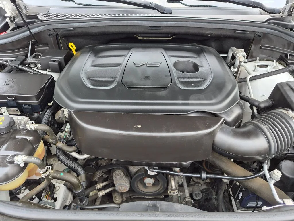 Used 2020 White Jeep Laredo E image 25