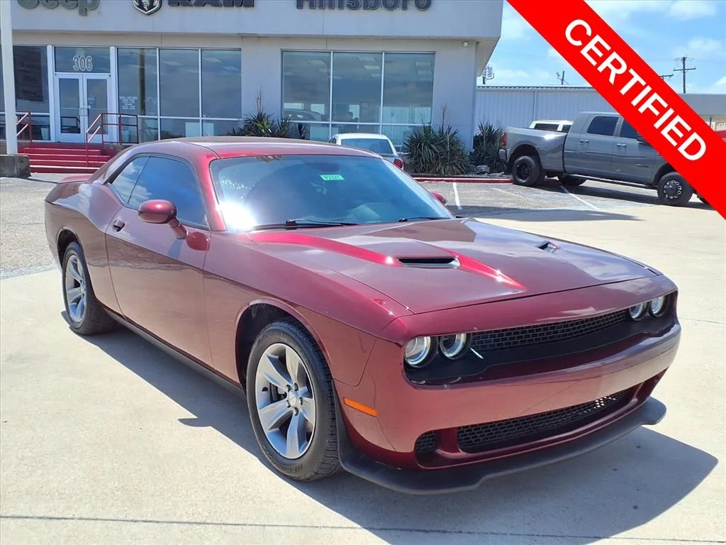 2021 Dodge Challenger SXT Auto's photo