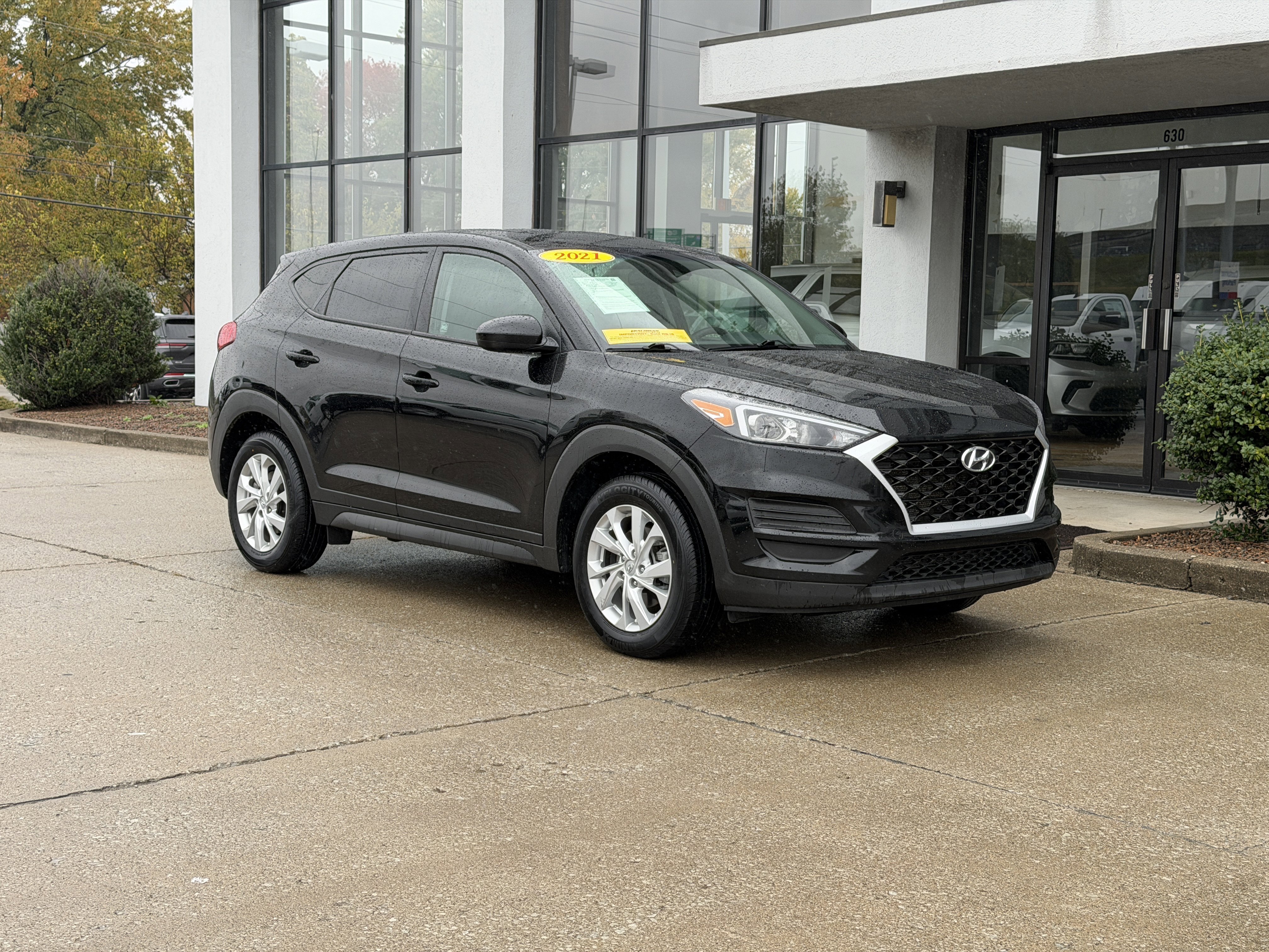 Used 2021 Hyundai Tucson SE with VIN KM8J23A47MU391708 for sale in Jeffersonville, IN