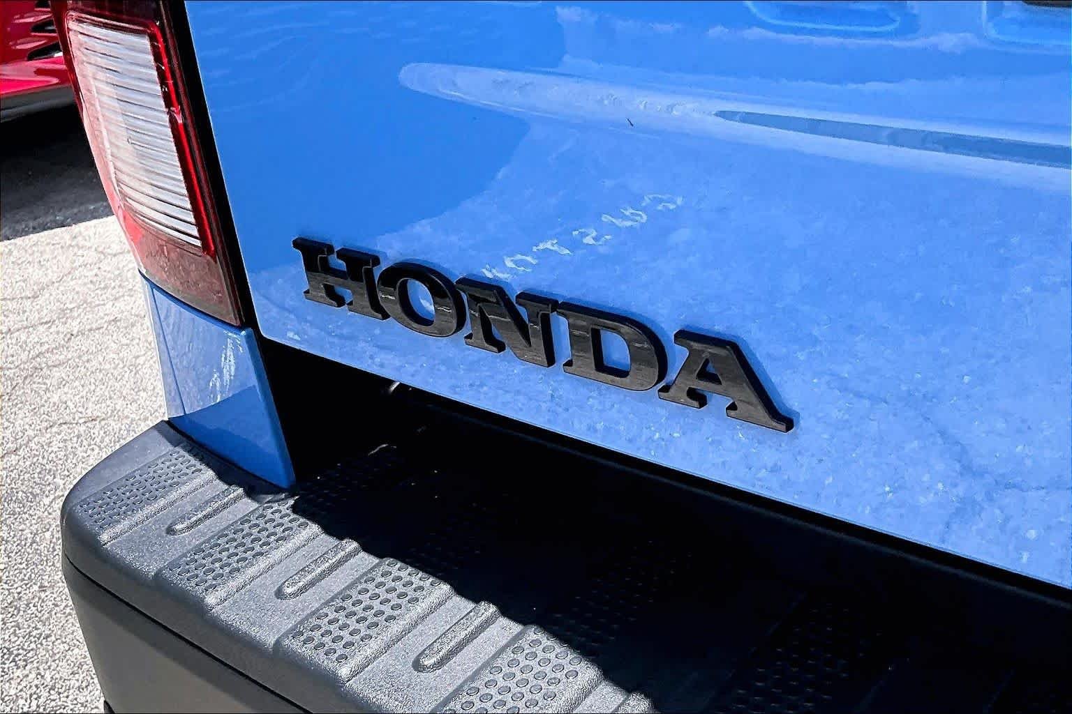 Used 2024 Diffused Sky Pearl Honda TrailSport image 31