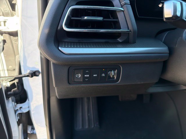 2027 Chevrolet Traverse LT - Photo 14