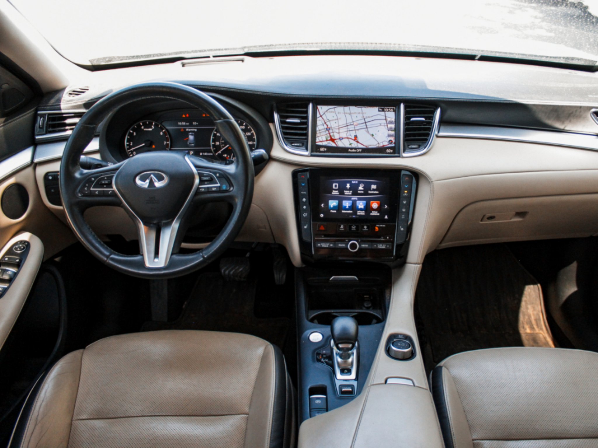 Used 2019 Graphite Shadow INFINITI ESSENTIAL image 27