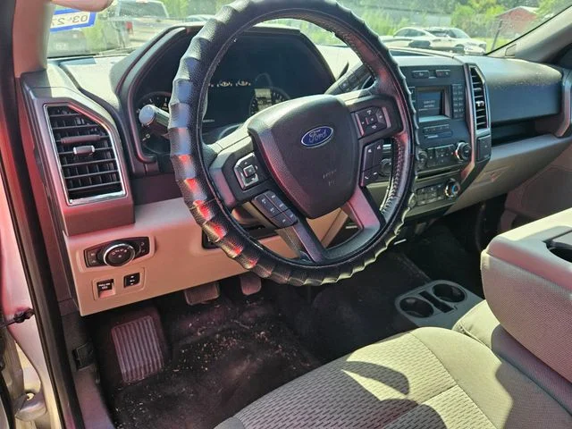 Used 2016 Ingot Silver Ford XLT image 8
