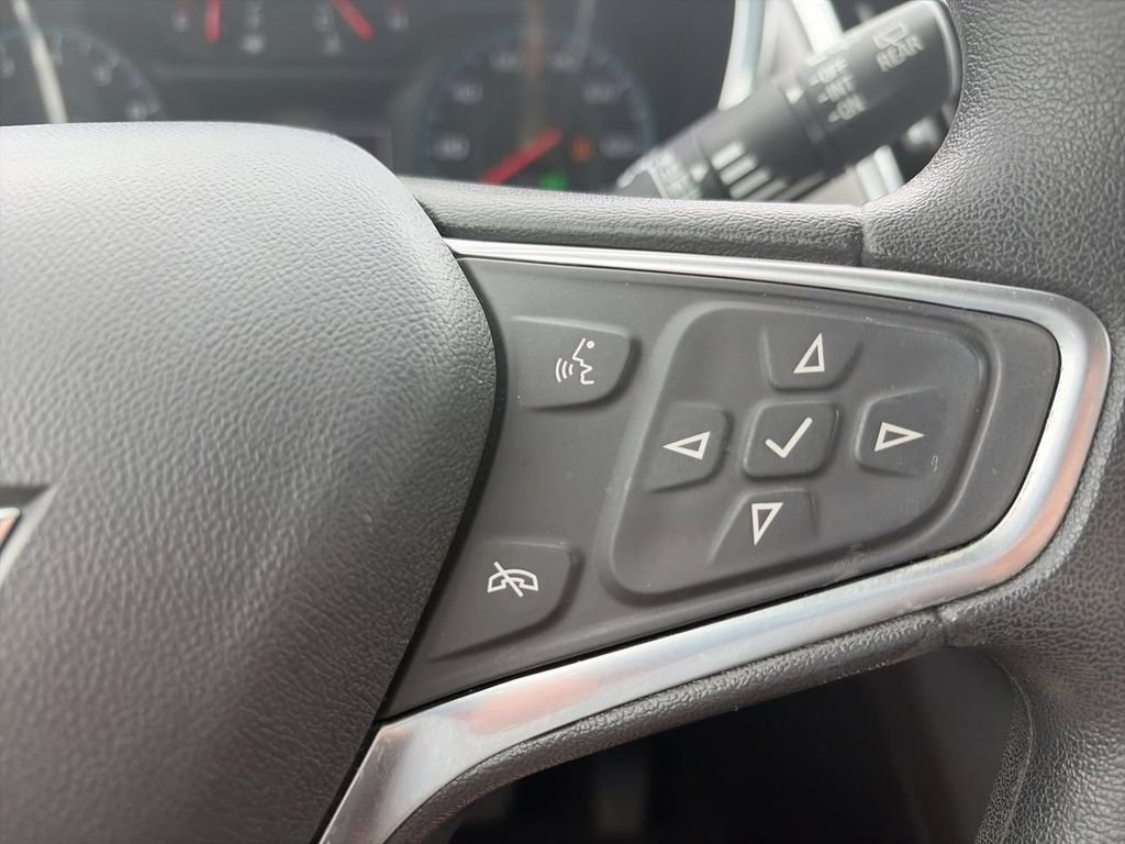 Used 2018 White Chevrolet LS image 22