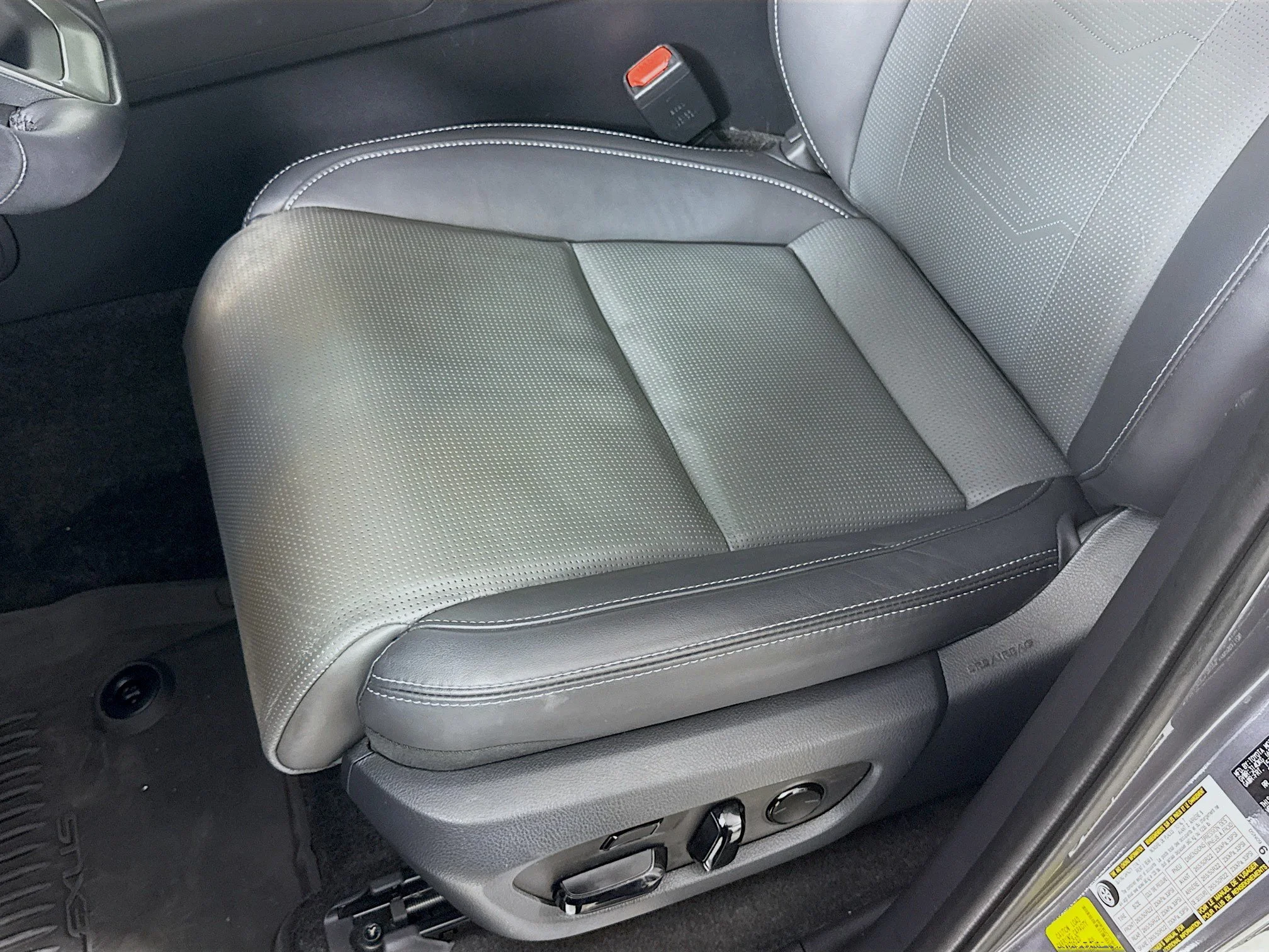 Used 2024 NEBULA GRAY PEARL Lexus 550 Luxury+ image 21