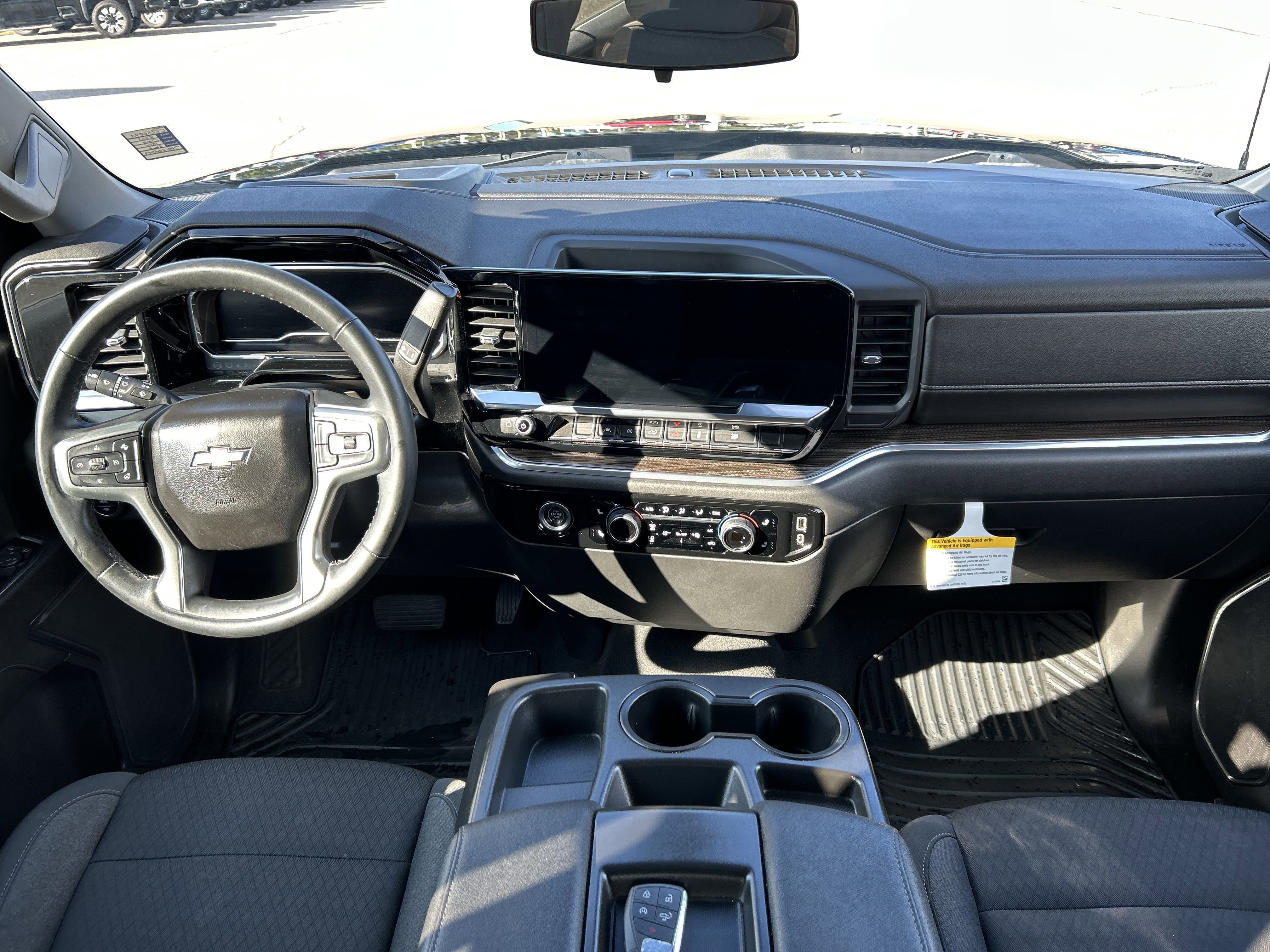2023 Chevrolet Silverado 1500 LT - Photo 8
