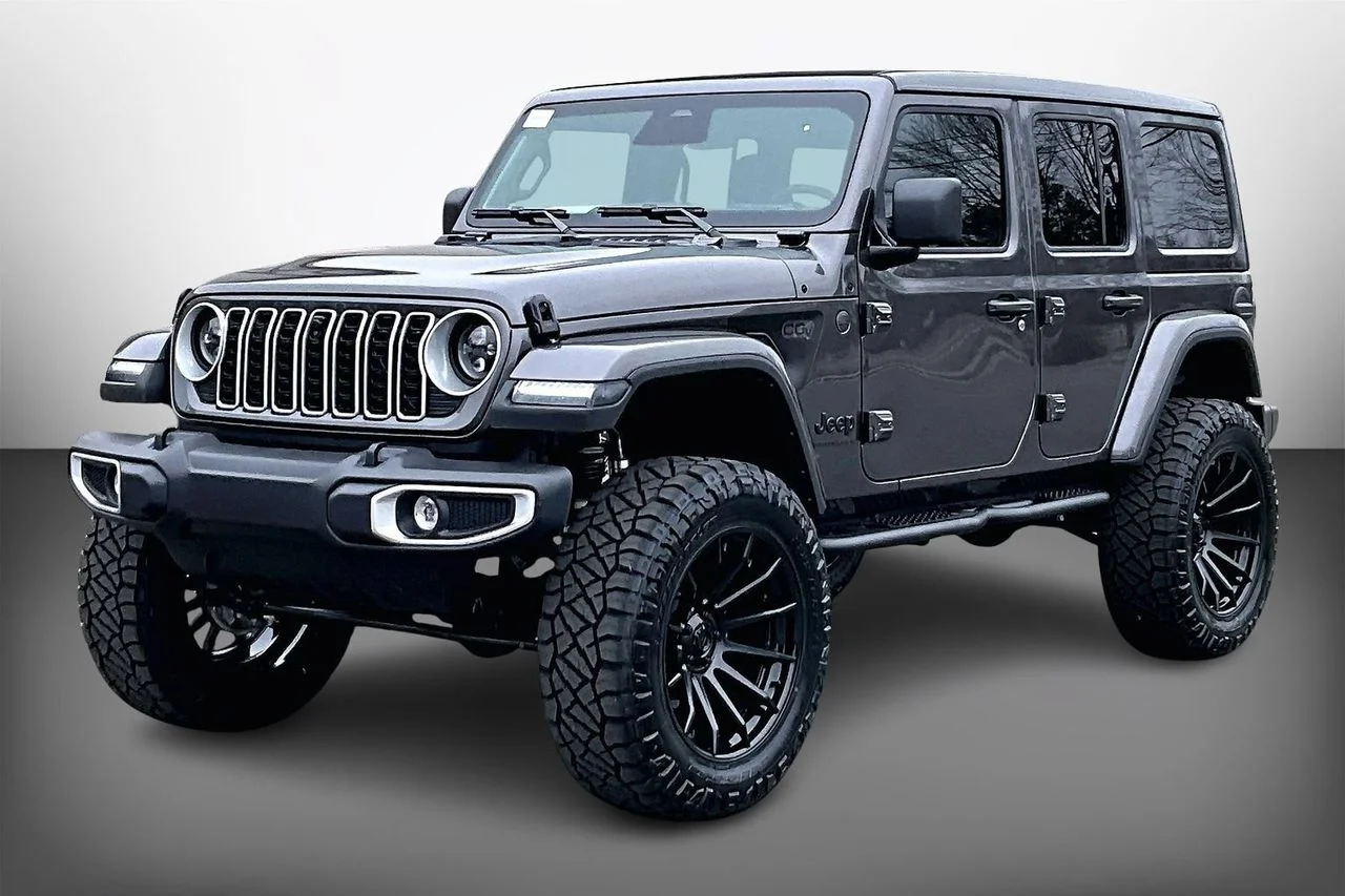New 2026 Granite Crystal Metallic Clear-Coat Exterior Paint Jeep Sahara image 4