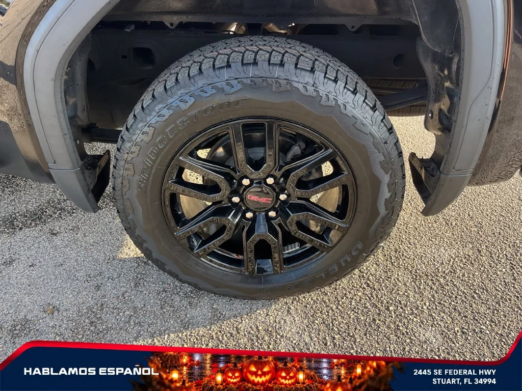 Used 2023 ONYX BLACK GMC Elevation image 9