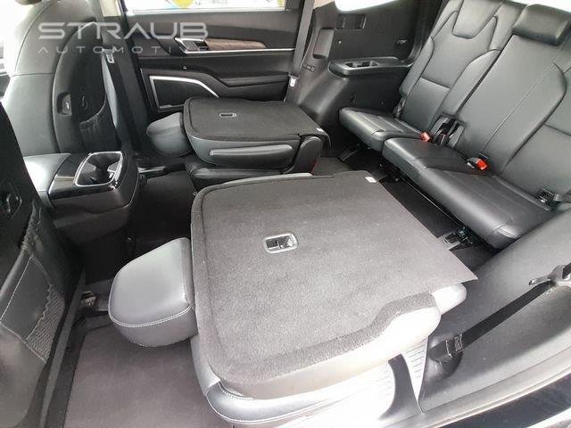Used 2020 Ebony Black Kia EX image 46