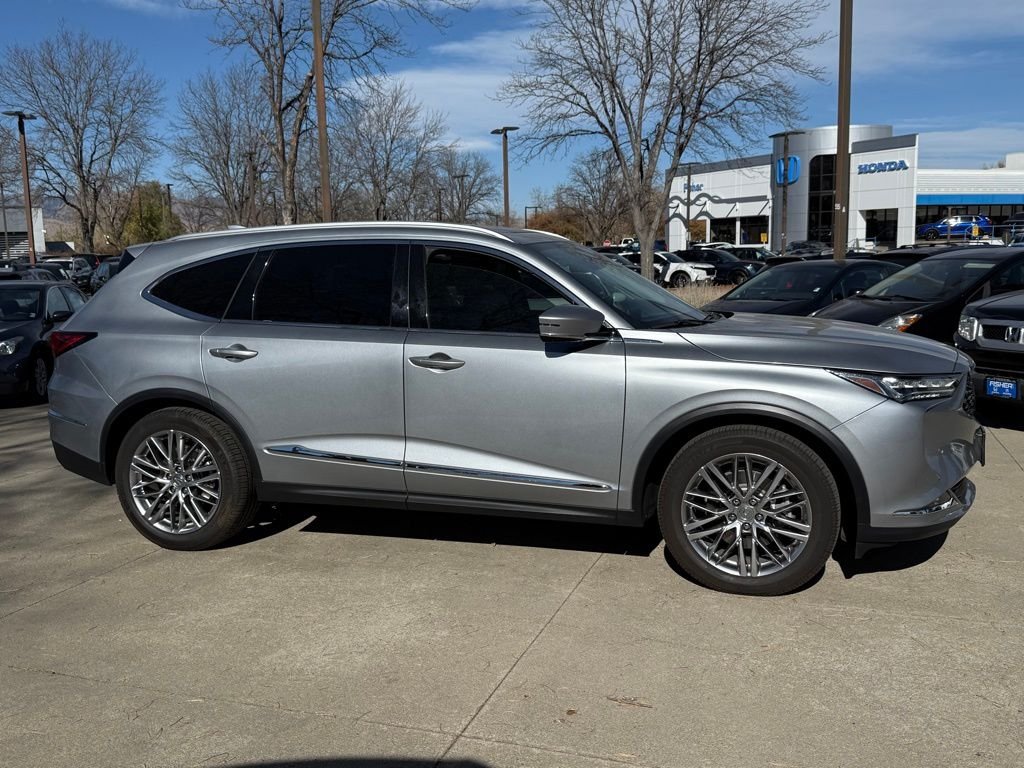 2023 Acura MDX SH-AWD Advance photo 3