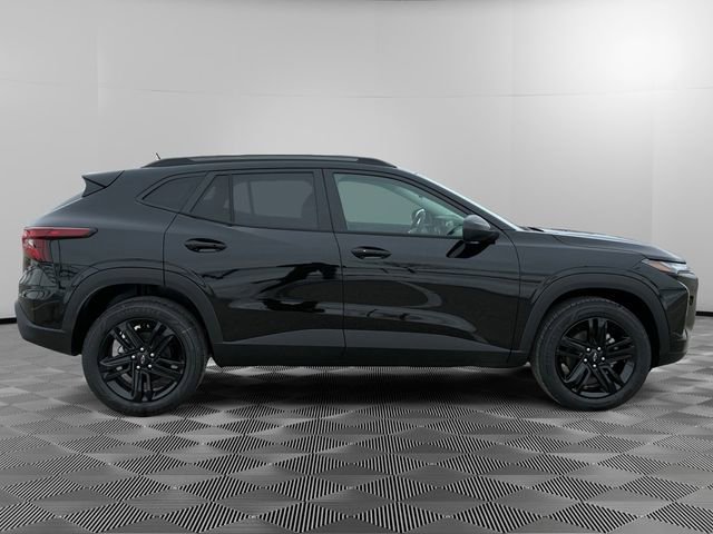 New 2026 Mosaic Black Metallic Chevrolet ACTIV image 6