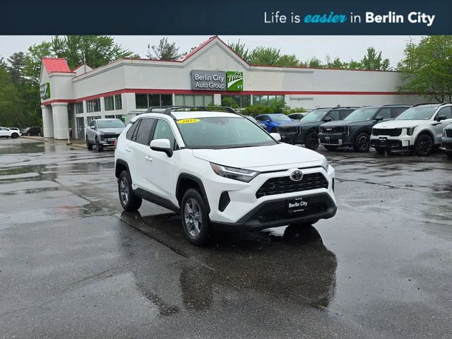 2025 Toyota RAV4 Hybrid XLE