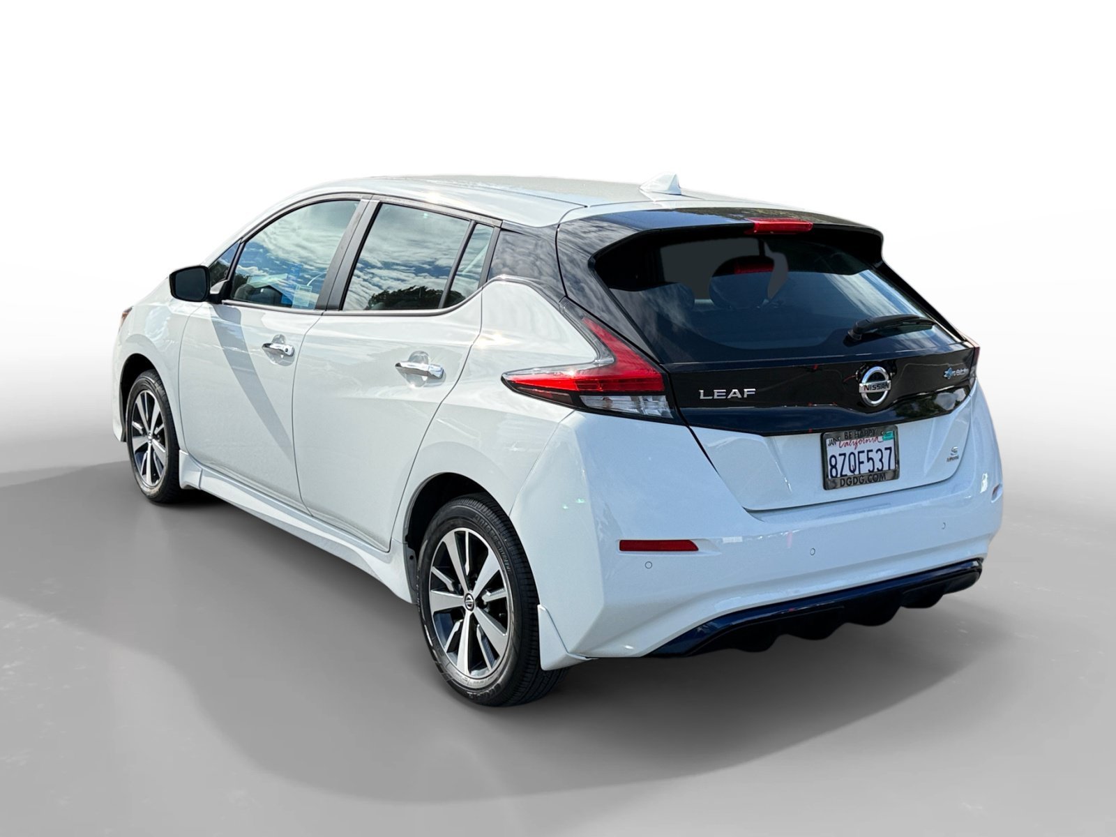 Used 2022 Glacier White Nissan S Plus image 3