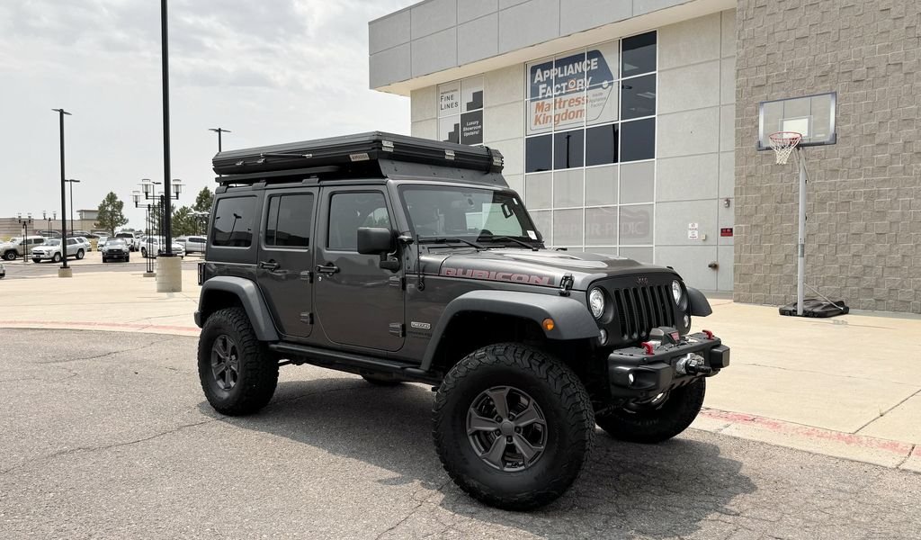 Used 2018 Gray Jeep Unlimited Rubicon image 2
