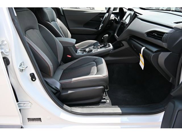 New 2026 CRYSTAL WHITE PEARL Subaru Limited image 16