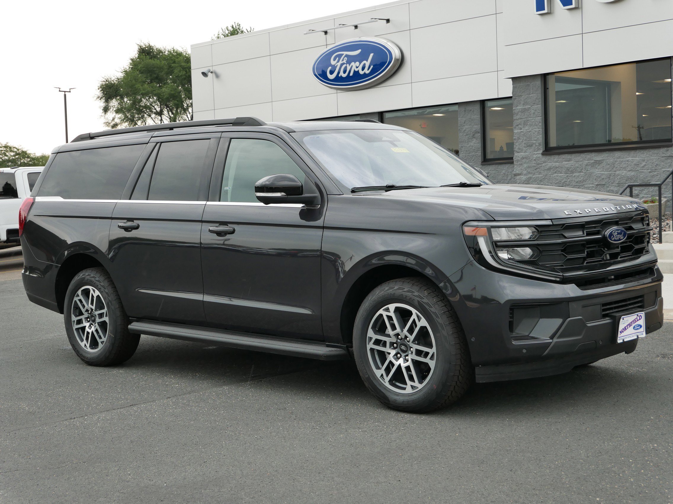 New 2025 Gray Ford Active image 2
