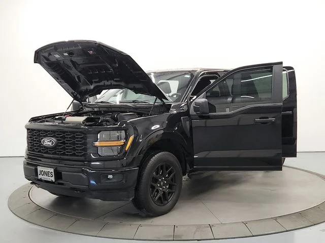 Used 2025  Ford STX image 11