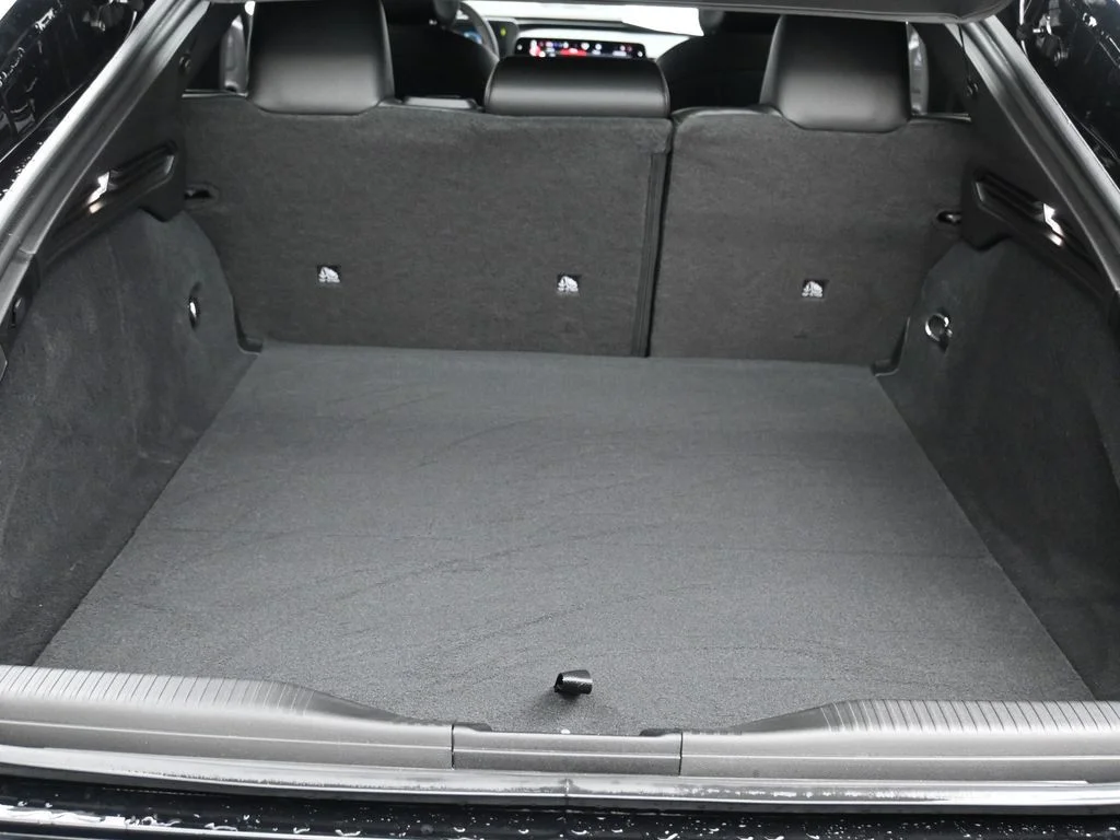 New 2026 Diamond Black Crystal Pearlcoat Dodge Scat Pack image 12