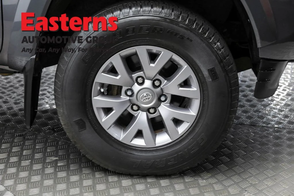 Used 2017 Gray Toyota SR5 image 29