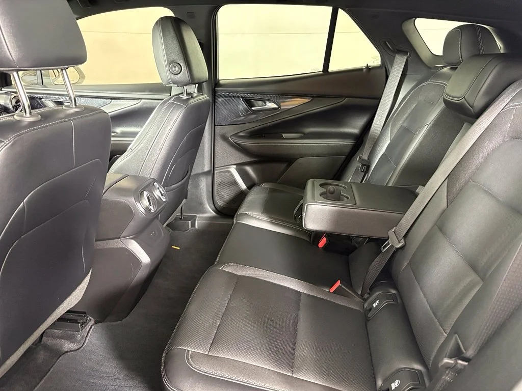 Used 2025 White Chevrolet LT image 37