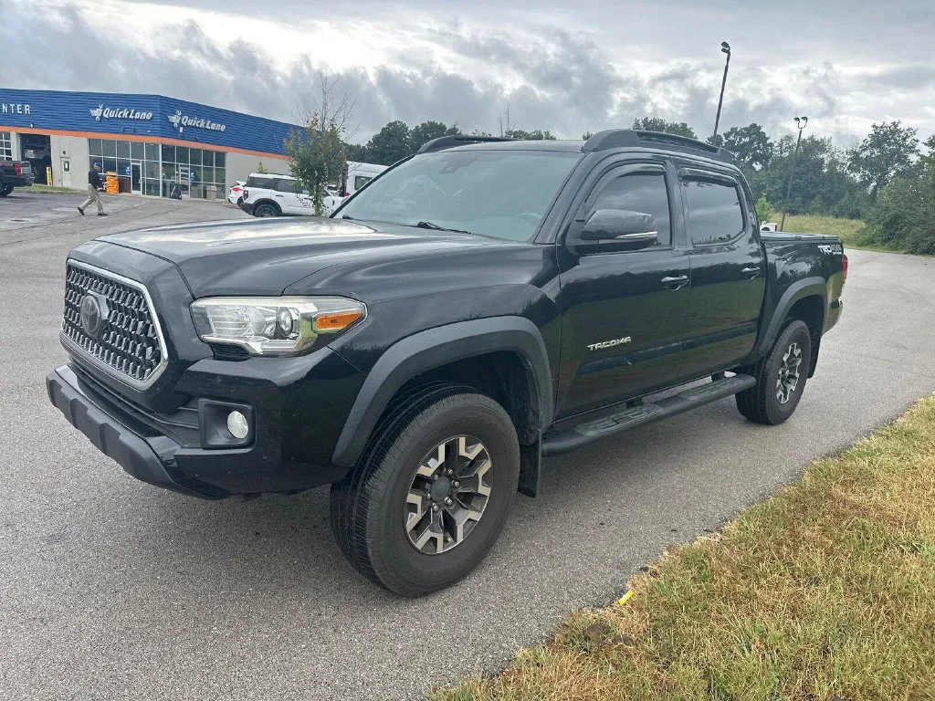Used 2018 Midnight Black Metallic Toyota TRD Off-Road image 4