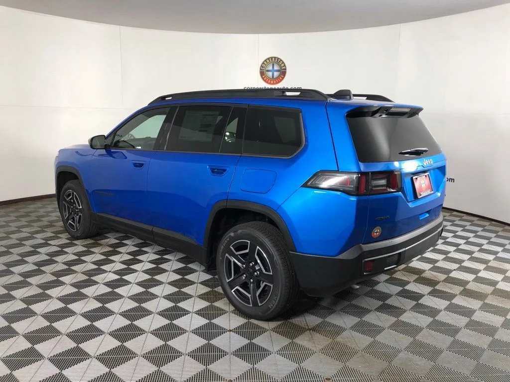 New 2026 Hydro Blue Pearl-Coat Exterior Paint Jeep Laredo image 18
