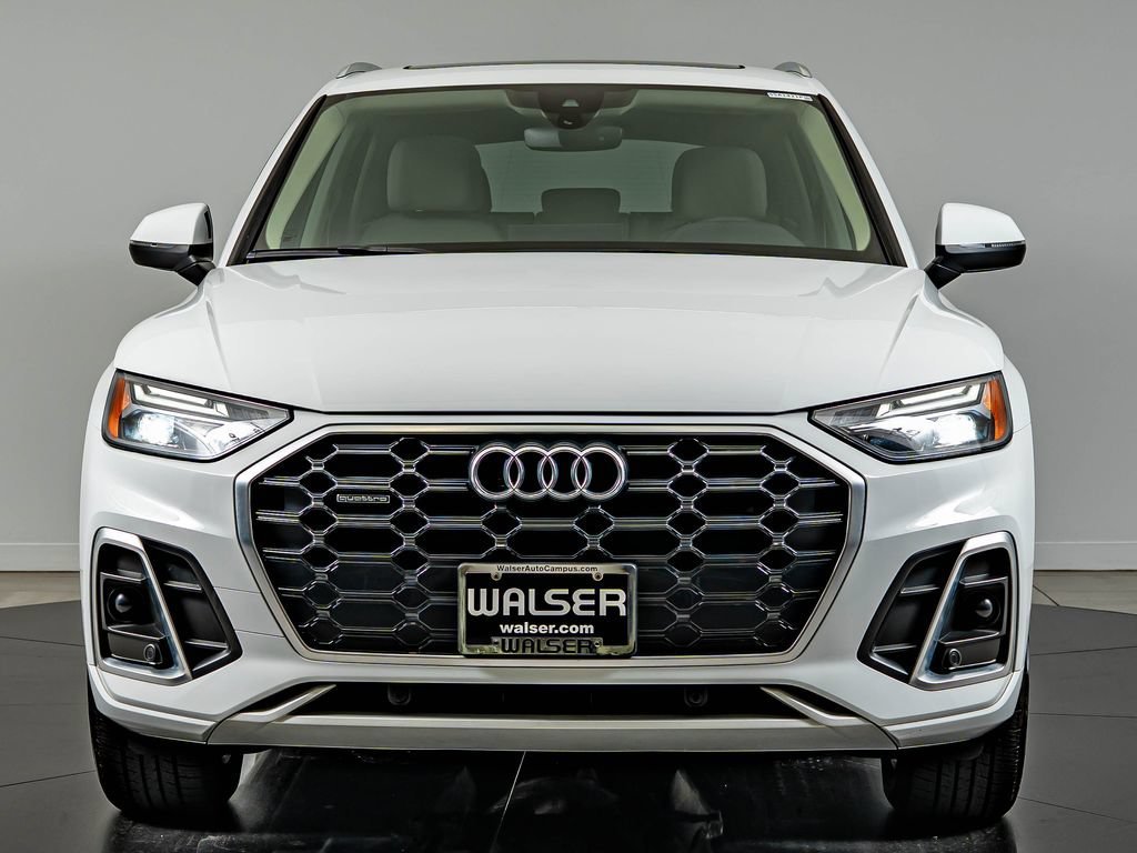 Used 2023 Glacier White Metallic Audi 45 S line Premium image 2