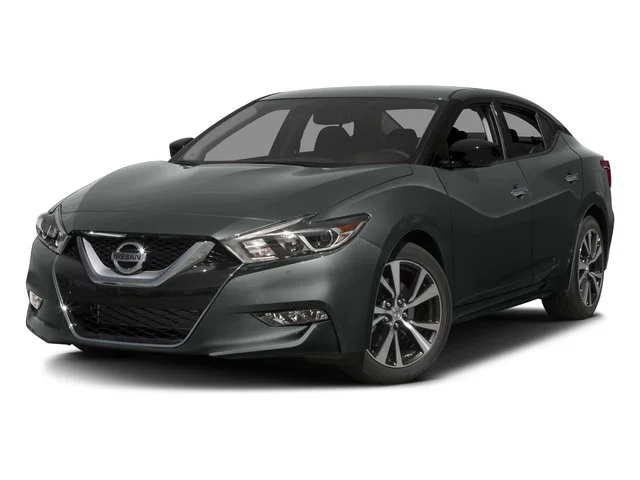Used 2016 Brilliant Silver Nissan 3.5 S image 5