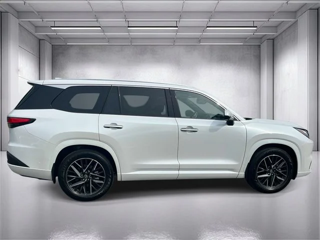 Used 2026 White Lexus 350 Premium image 2