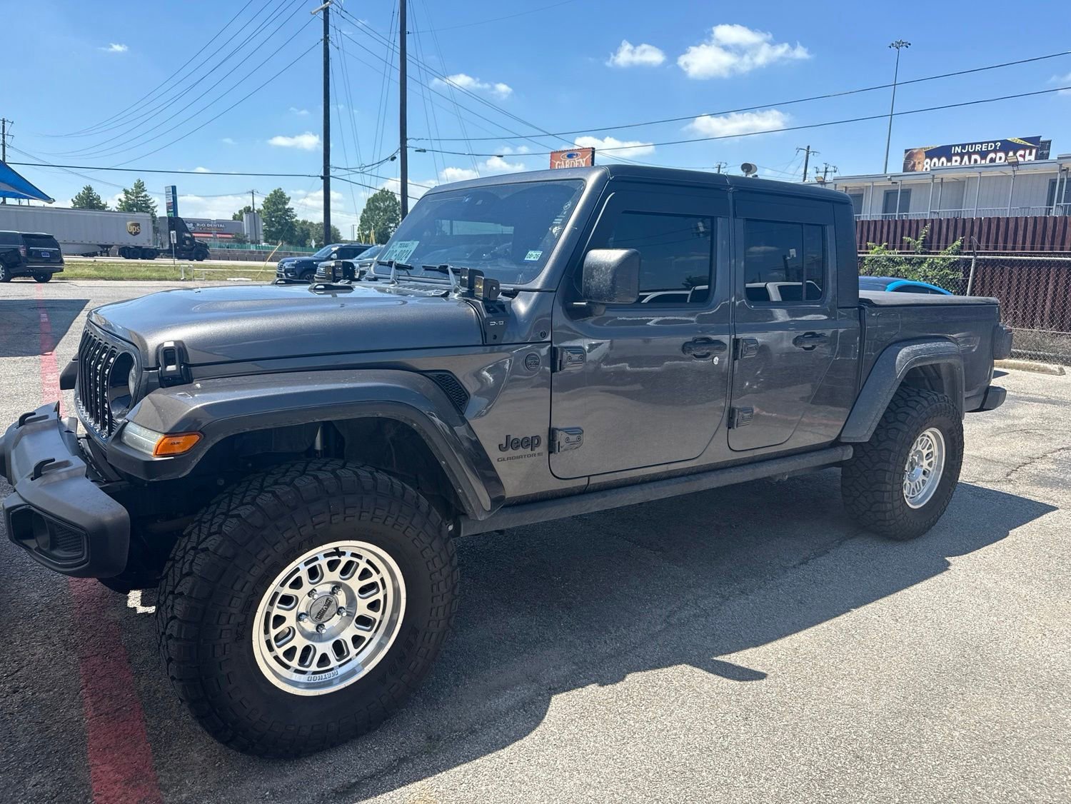 2024 Jeep Gladiator Willys's photo