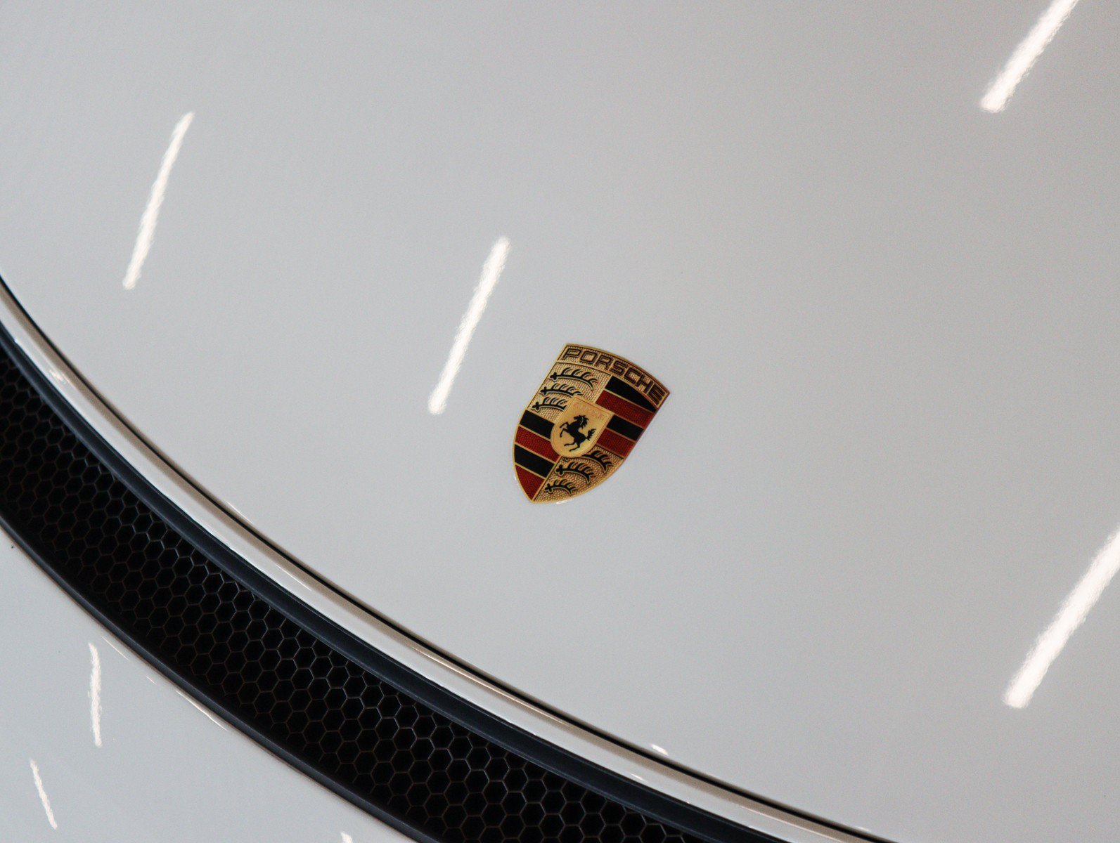 Used 2025 White Porsche GT4 RS image 31