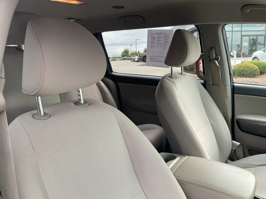 Used 2021 Celestial Blue Kia LX image 12