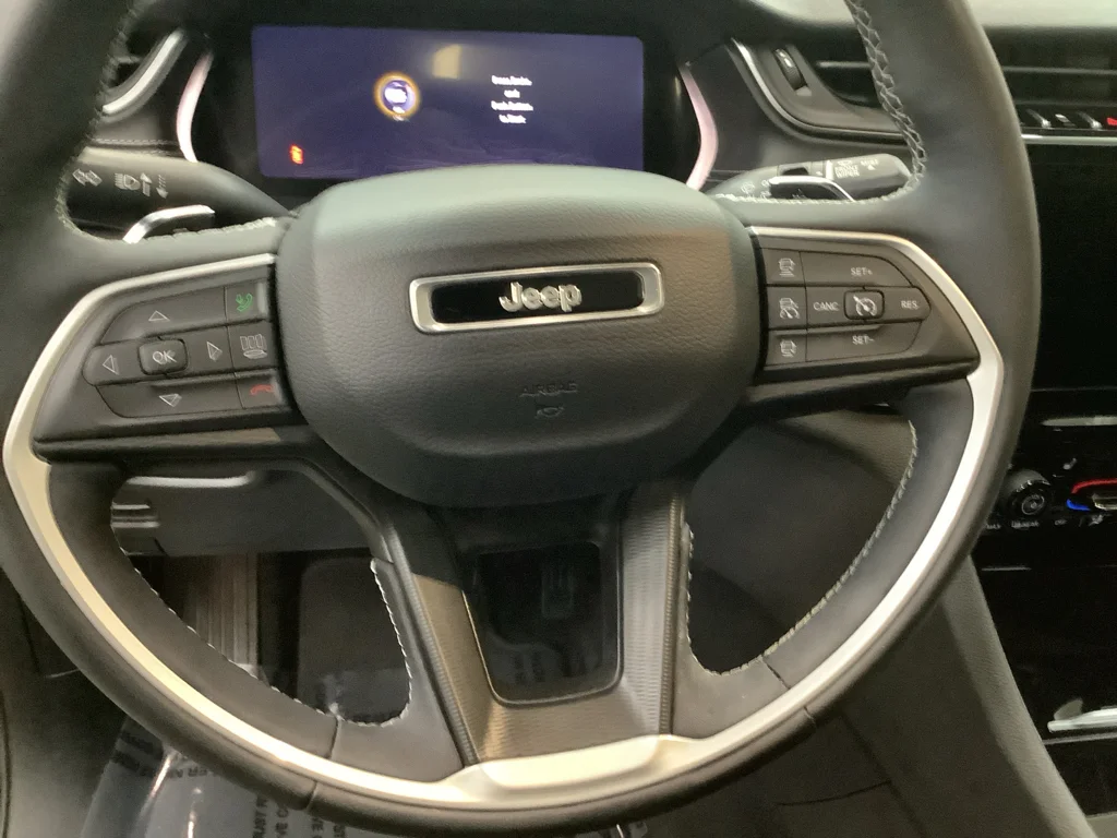 Certified Used 2023 Velvet Red Pearlcoat Jeep Altitude image 15