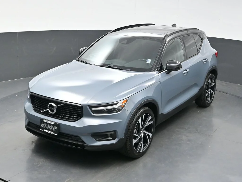 Used 2021 Thunder Gray Metallic Volvo R-Design image 28