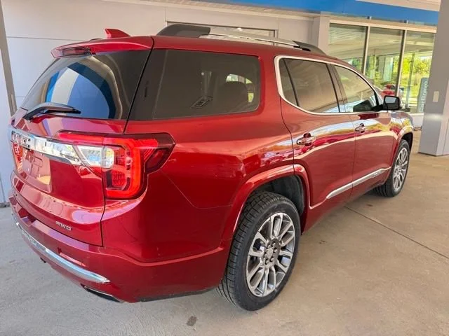 2023 GMC Acadia Denali - Photo 7