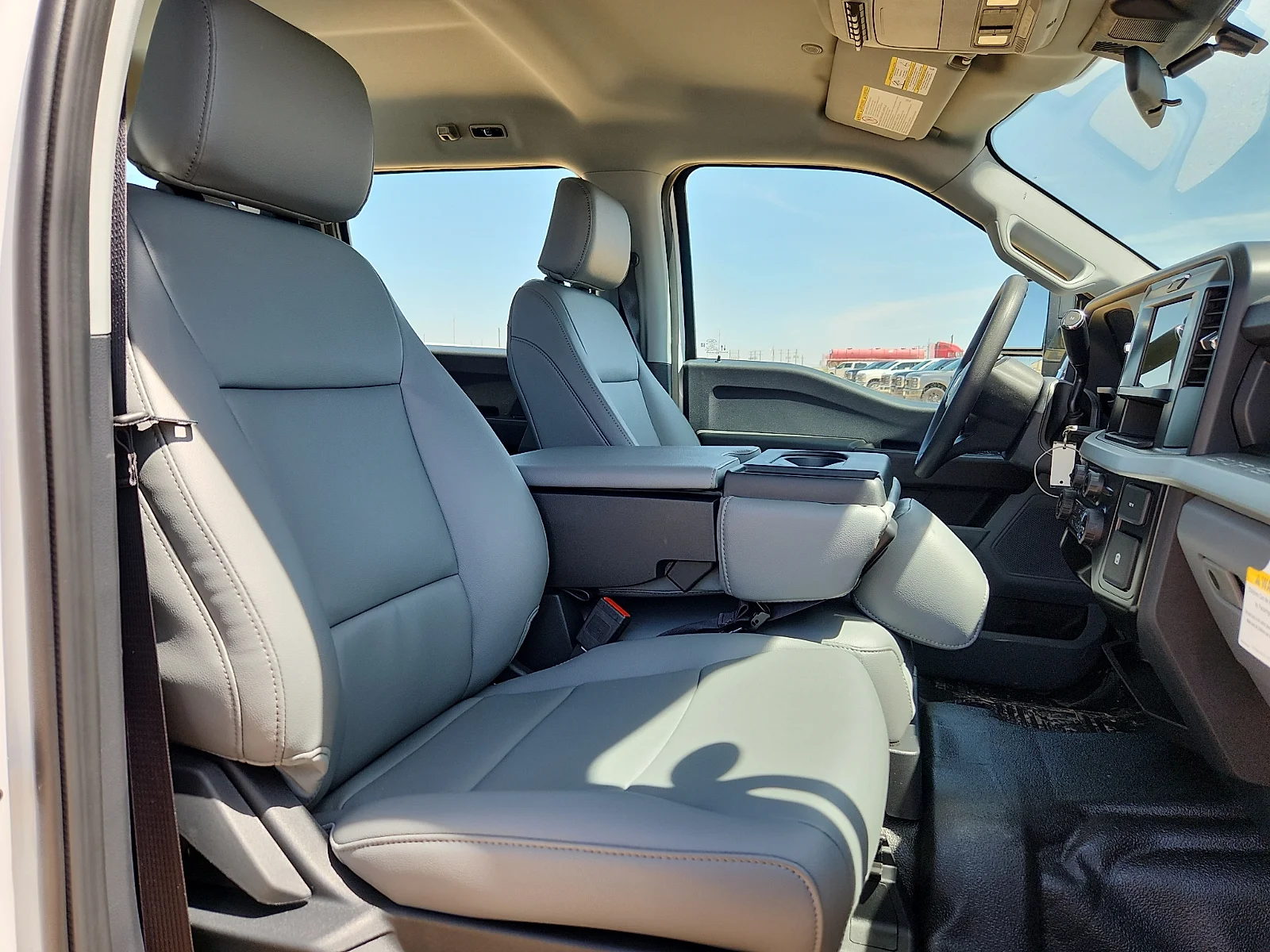 New 2026 Oxford White Ford F-450® XL image 20
