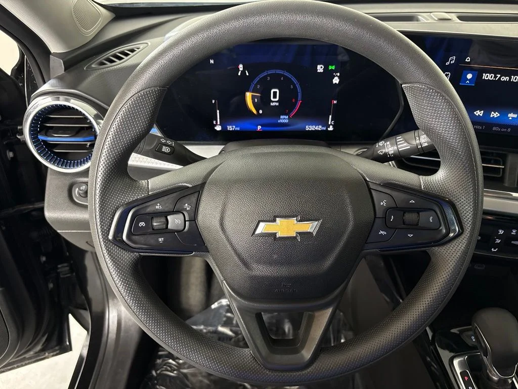 Used 2025 Black Chevrolet LT image 18