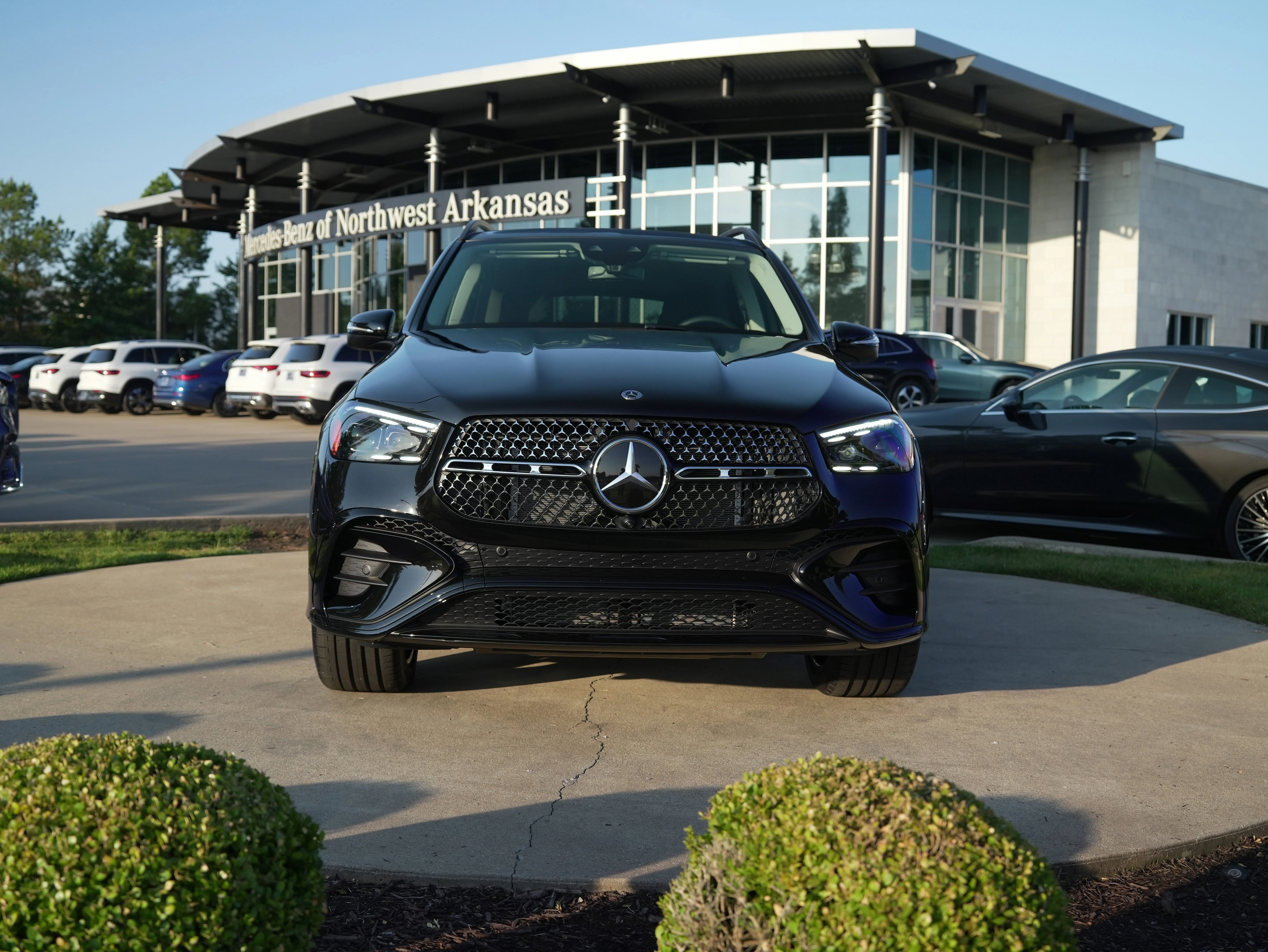 New 2026 OBSIDIAN BLACK Mercedes-Benz GLE 580 image 2