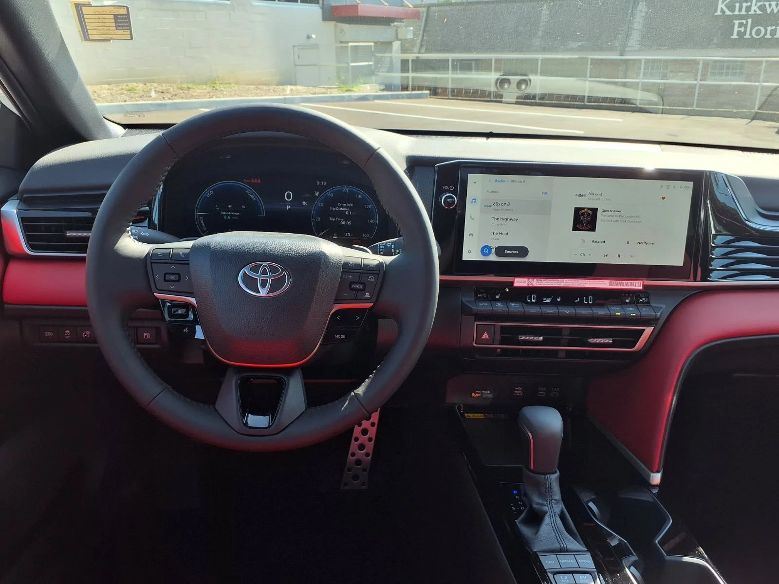 New 2026 Wind Chill Pearl <sup>1</sup> Toyota  XSE image 4
