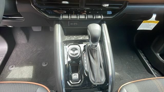 2026 GMC Canyon AT4 - Photo 15