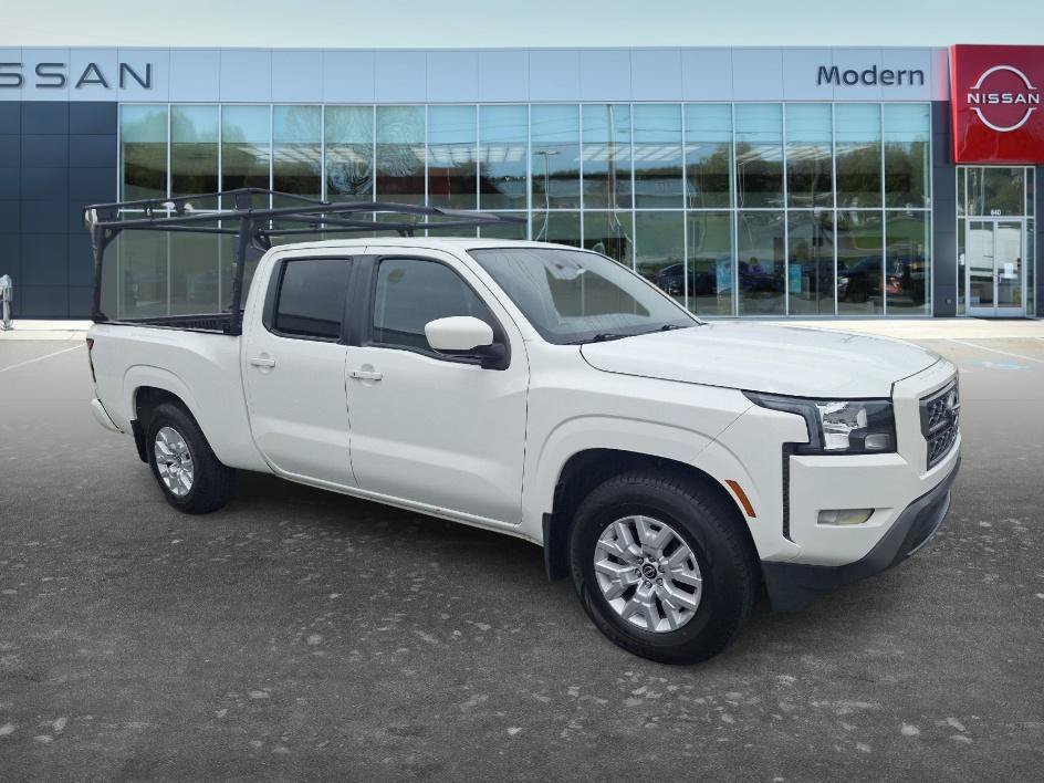 Used 2023 Glacier White Nissan SV image 3