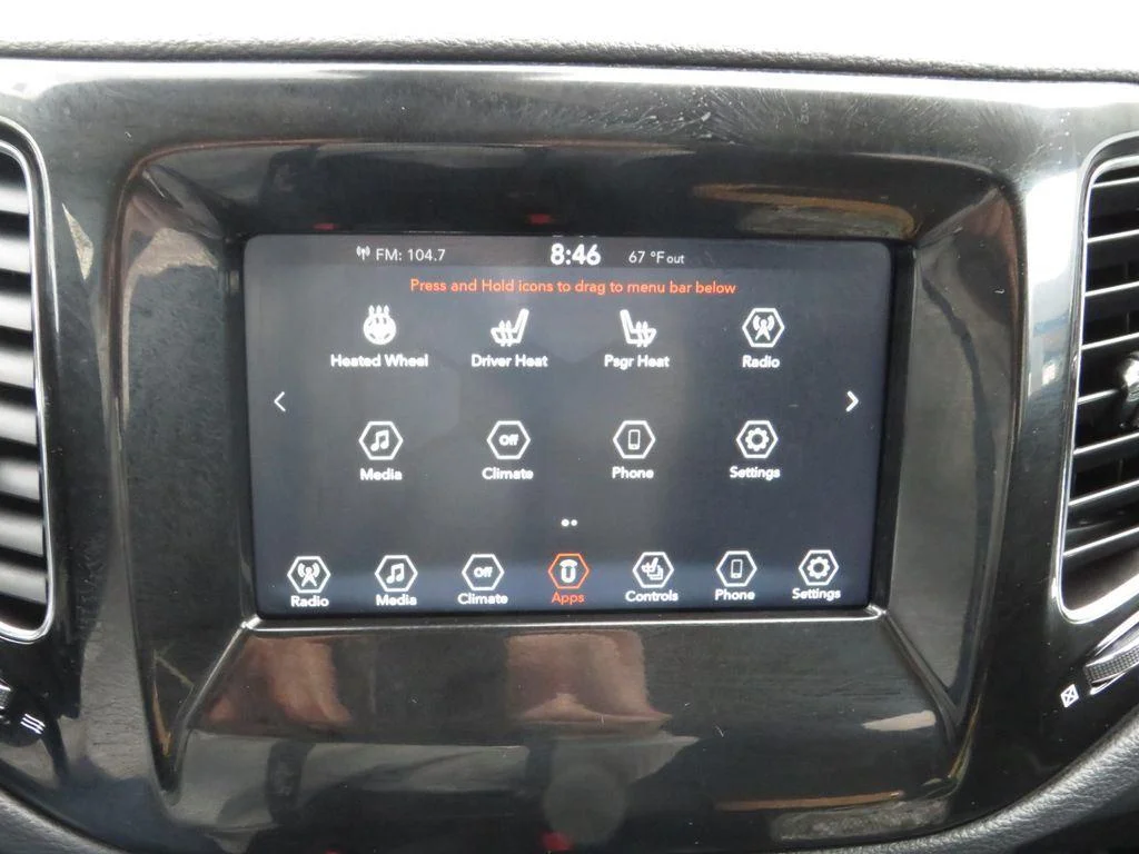 Used 2019 Granite Crystal Metallic Clear Jeep Altitude image 26