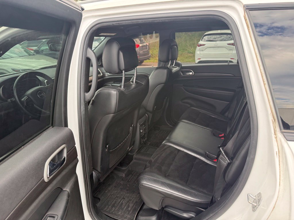 Used 2018 White Jeep Altitude image 6