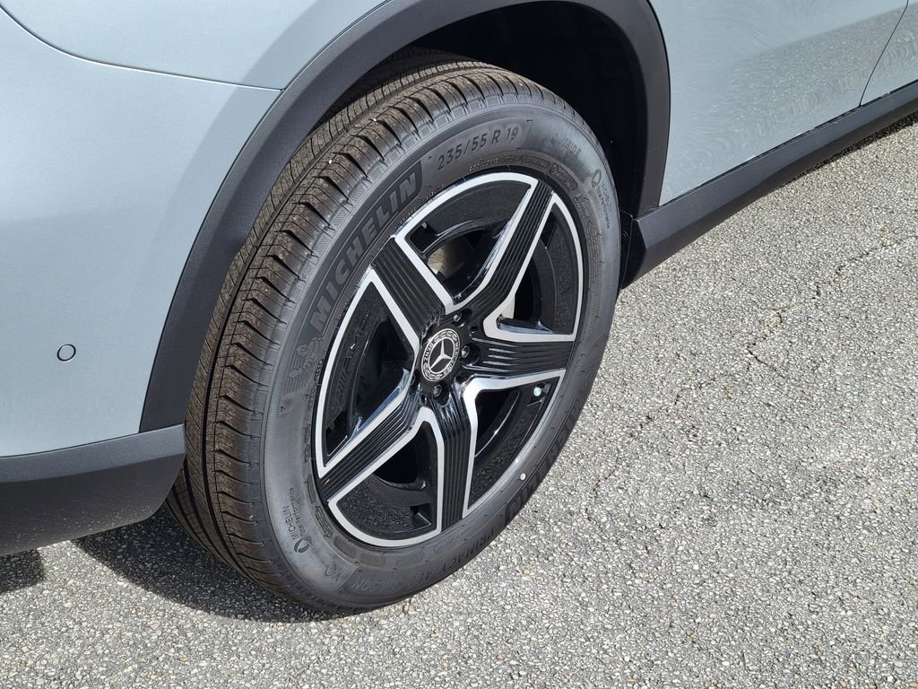 New 2026 Cirrus Silver Metallic Mercedes-Benz GLC 300 image 6